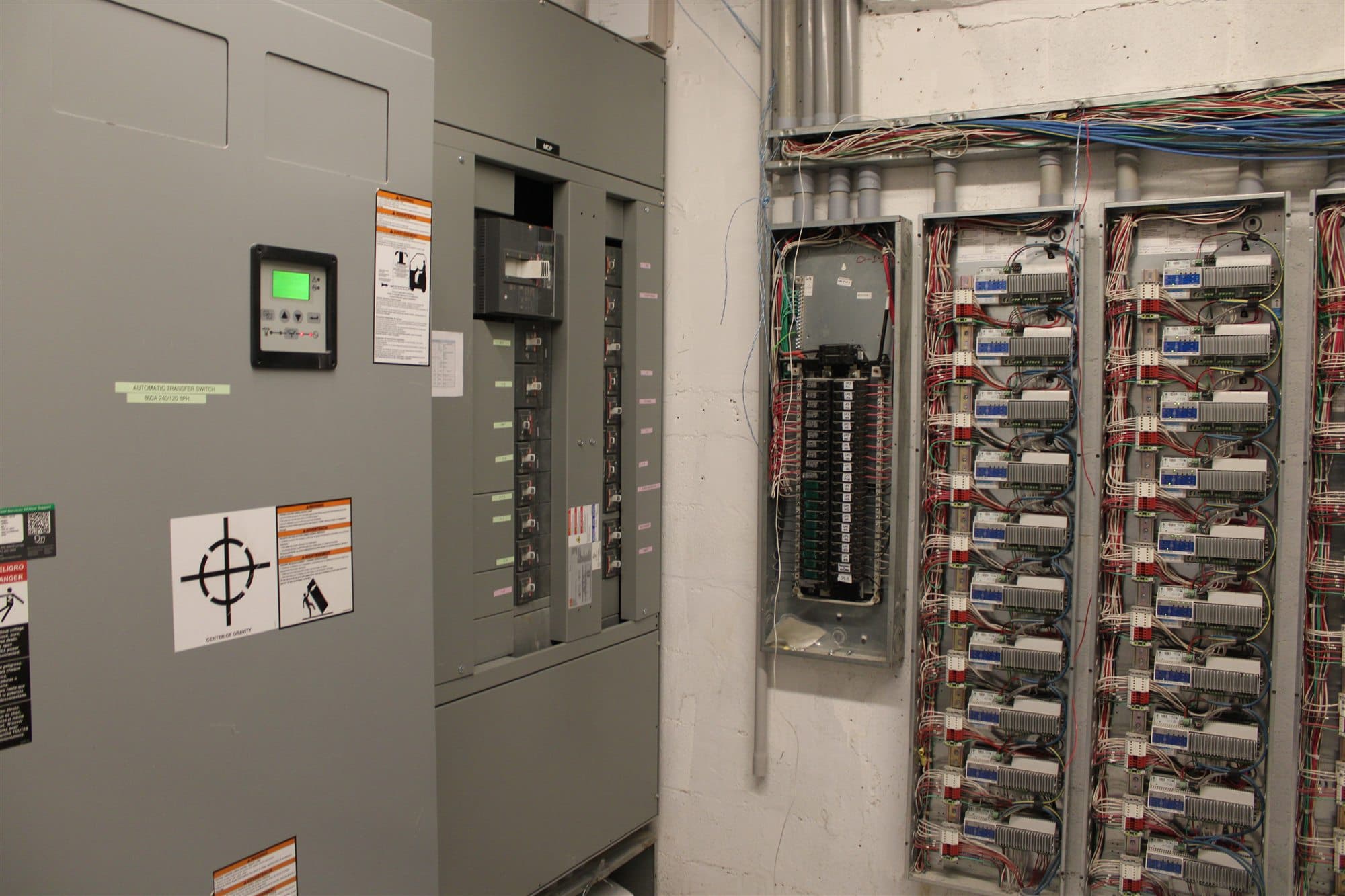 Electrical distribution, automatic-transfer and lighting-control equipment at Paradisa Villa