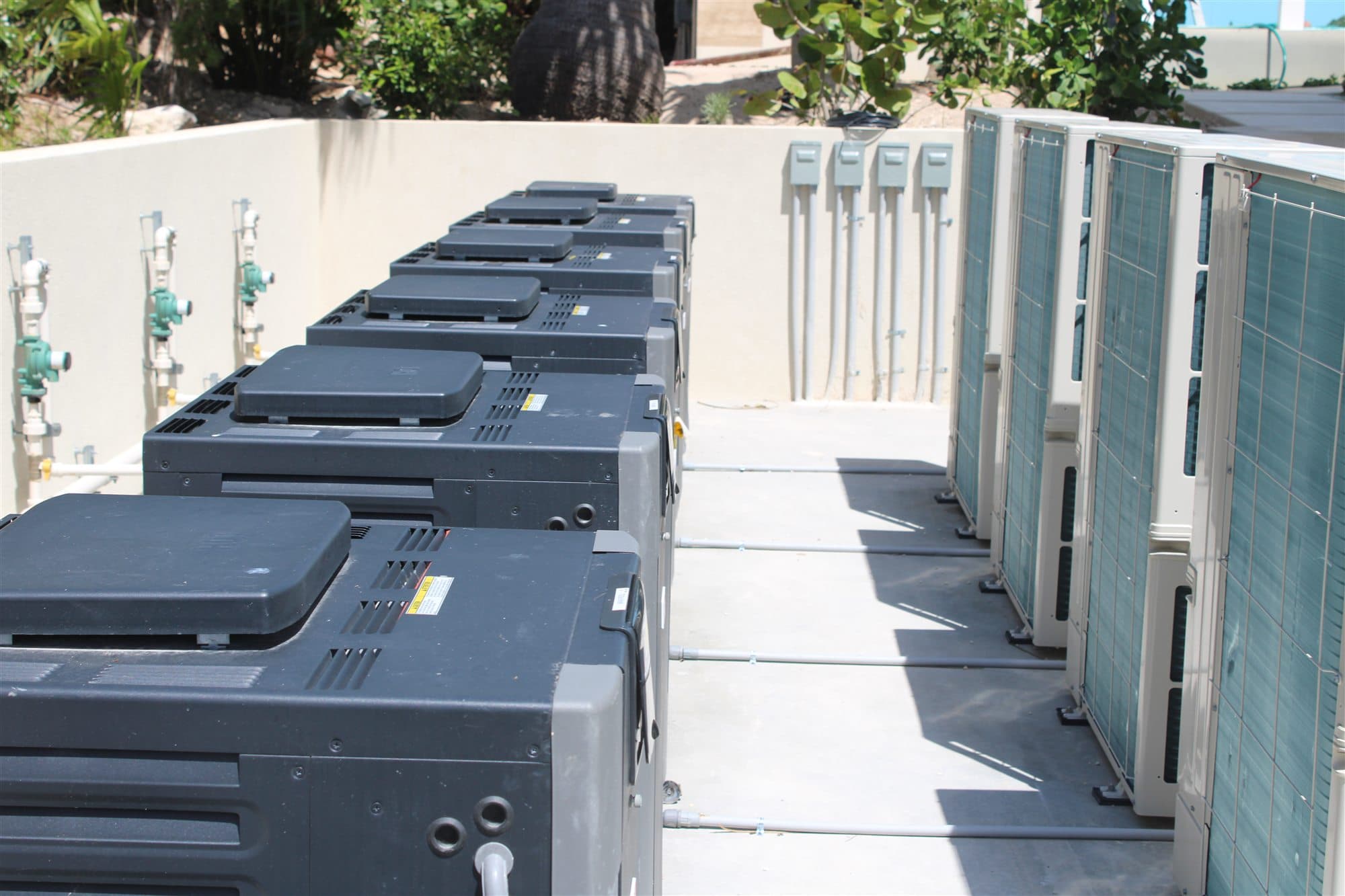 Pool and spa heaters with supporting equipment at Paradisa Villa